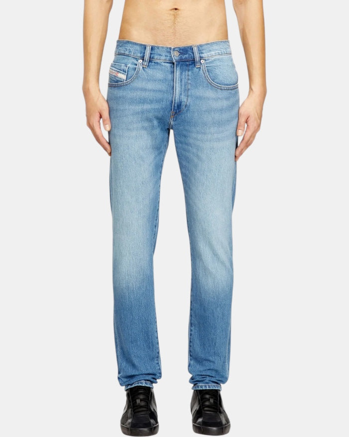 2019 D-STRUKT 0ADBK L30