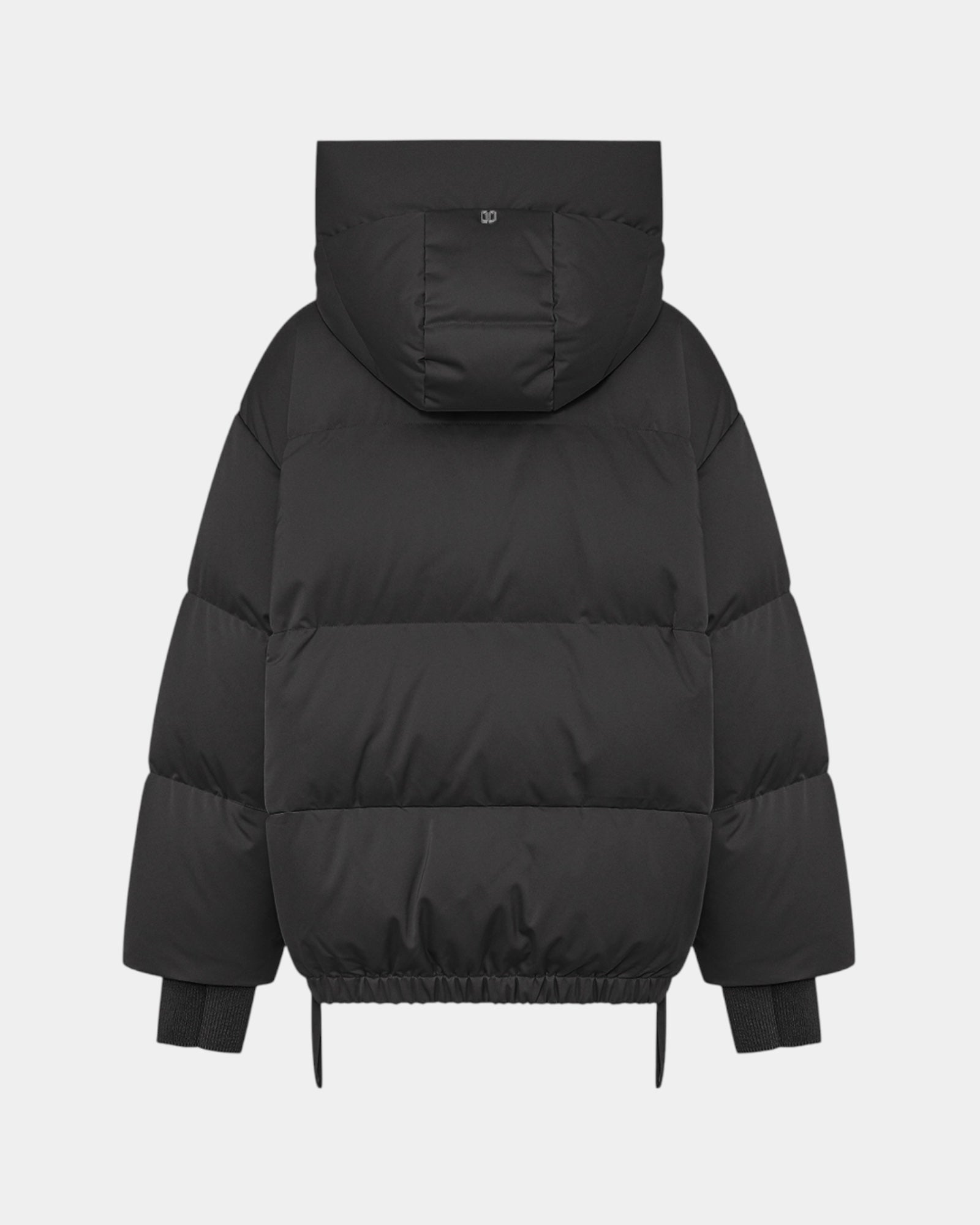 Duno Heka M – Piumino corto oversize in raso tecnico con cappuccio