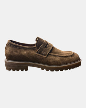 Hundred100 – Mocassino in suede con suola carrarmato Marrone