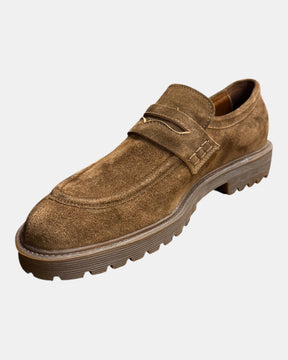 Hundred100 – Mocassino in suede con suola carrarmato Marrone